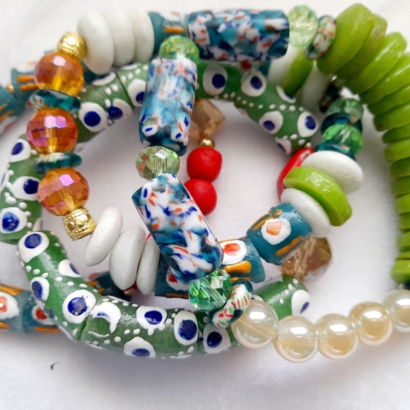 New handmade bracelets - Picture 1 of 8